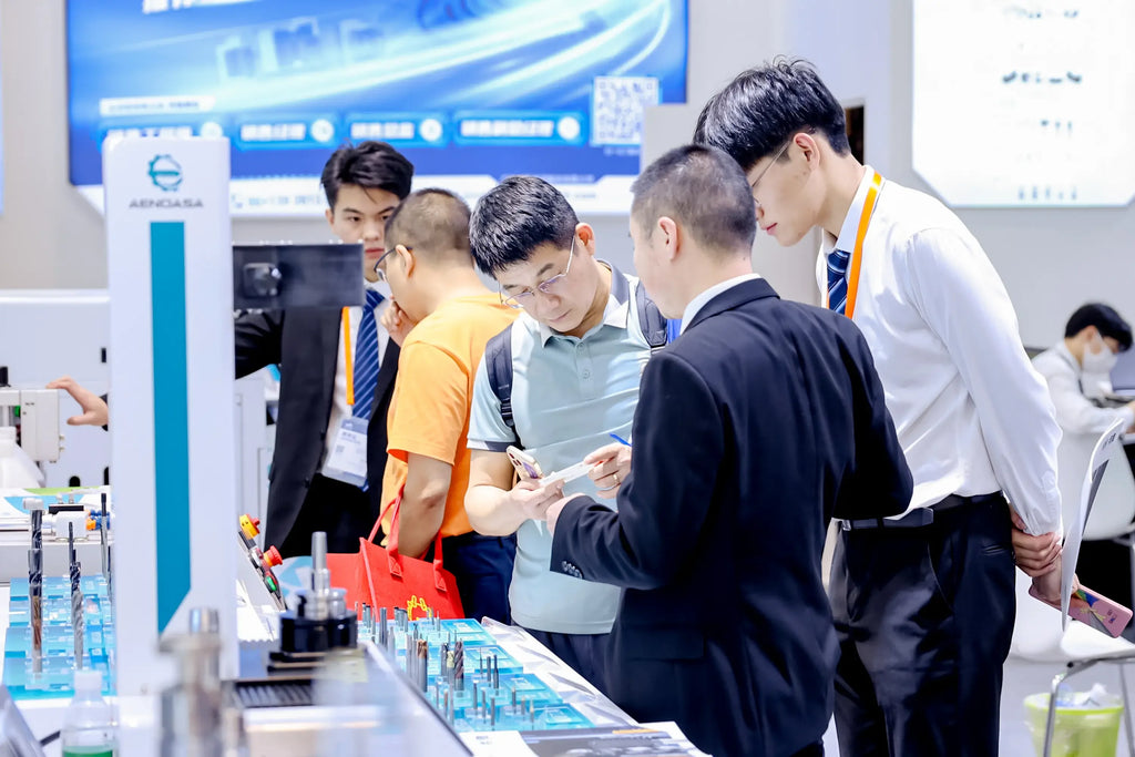 4K Digital Camera 72MP Autofocus Point and Shoot Cam with 12X Optical Zoom 3 Inch Flip Screen WiFi Vlogging Camera 2 Batteries