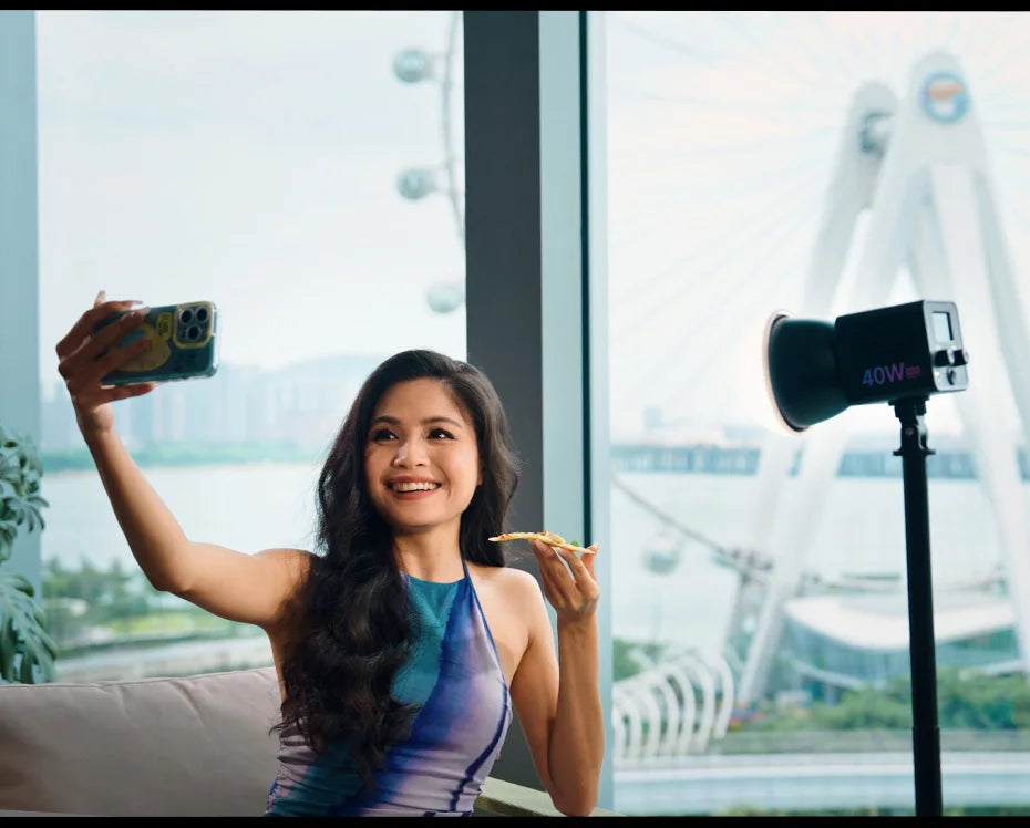 Ulanzi L024 40W RGB Video Light 2500-6500K Bi-color 0-359° RGB COB Light Mini Bowens Mount Fill Light 3400mAh COB Light